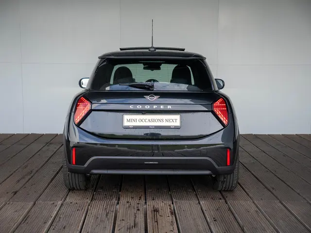 MINI 3-Deurs C 2025 Benzine 5