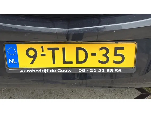 Opel Corsa 1.2-16V Berlin 2014 Benzine 13