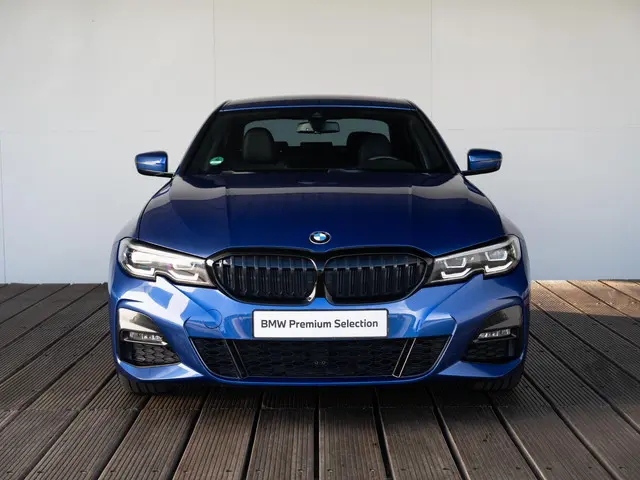 BMW 3 Serie Sedan 330e 2020 Hybride Benzine 3