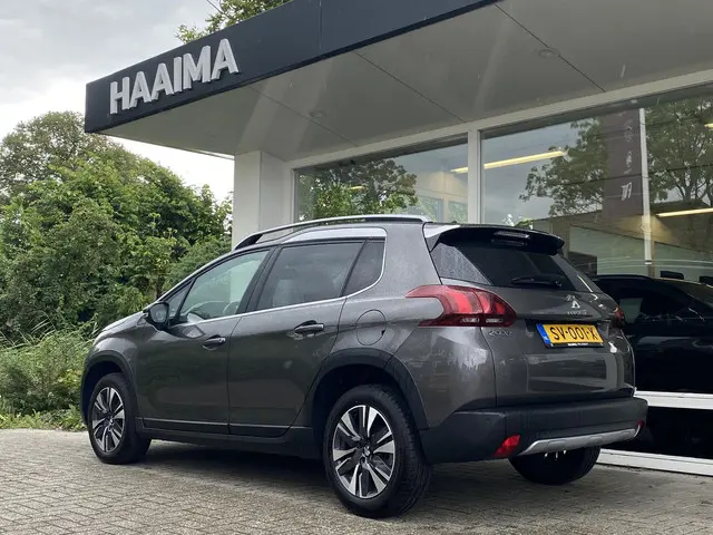 Peugeot 2008 1.2T 110pk Allure 2018 Benzine 4