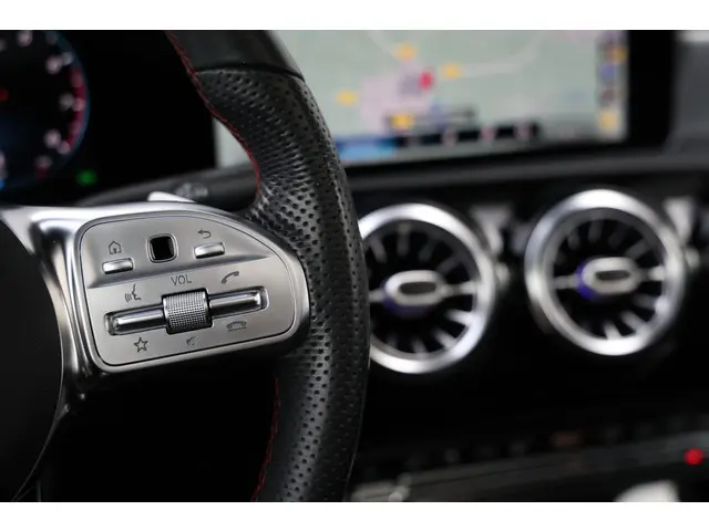 Mercedes-Benz CLA 200 164PK AMG Night Aut. 2020 Benzine 40