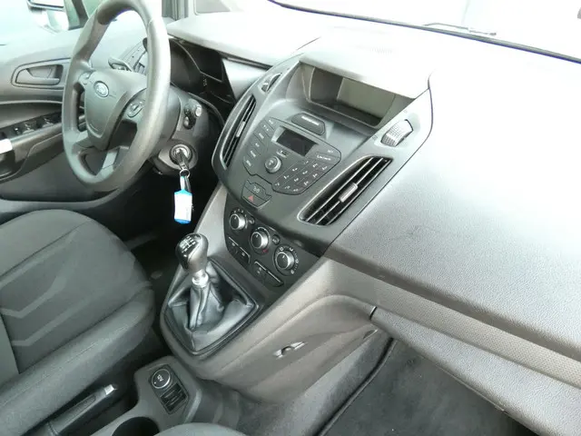 Ford Tourneo Connect HELAAS VERKOCHT!!! 2015 Benzine 37