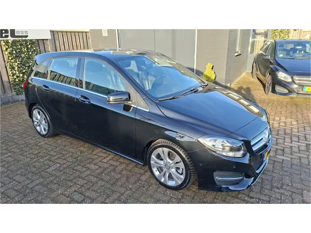 Mercedes-Benz B-Klasse 180 Business 2016 Benzine 2