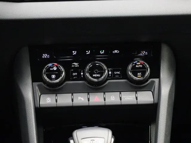 Škoda Karoq 1.5TSI/150PK ACT Sportline DSG 2025 Benzine 40