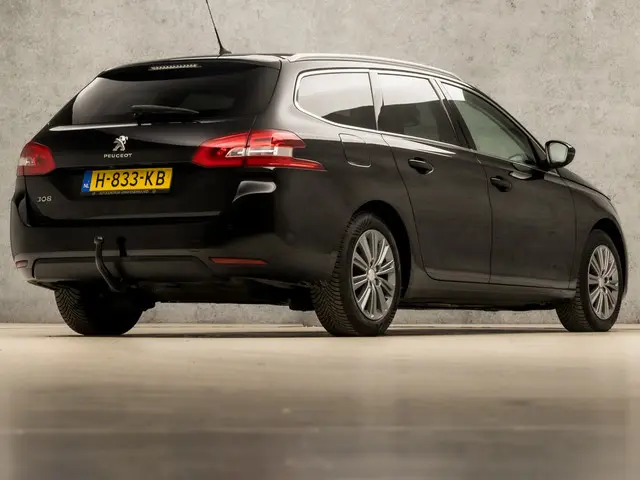 Peugeot 308 SW 1.2 PureTech Premium Sport 2020 Benzine 5