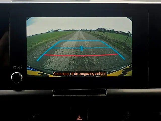 Toyota C-HR 1.8 Hybrid 140 Dynamic 2025 Hybride Benzine 17