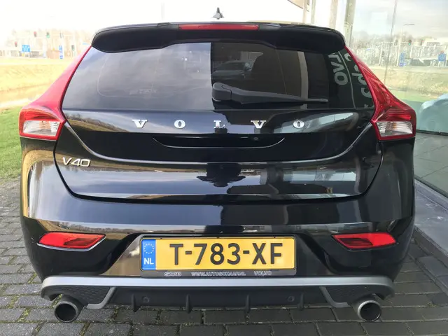 Volvo V40 1.6 T3 R-Design 2013 Benzine 4