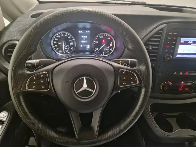 Mercedes-Benz Vito 114 CDI Lang 2018 Diesel 12