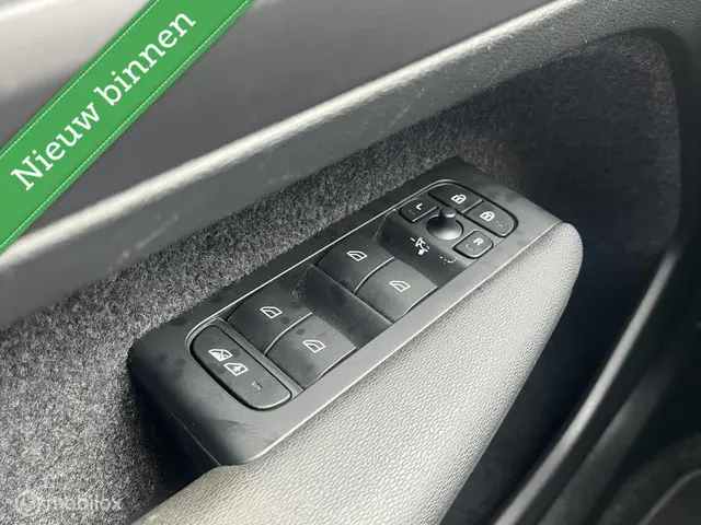Volvo XC40 1.5 T5 Recharge R-Design 2022 Hybride Benzine 18