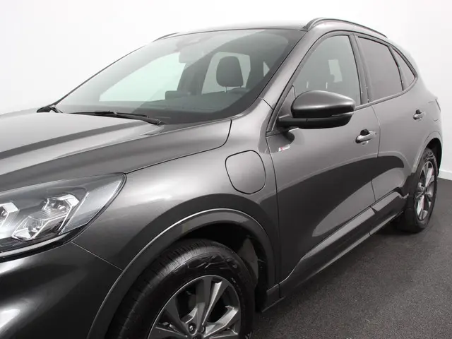 Ford Kuga 2.5 PHEV 225pk ST-Line X 2023 Hybride Benzine 33