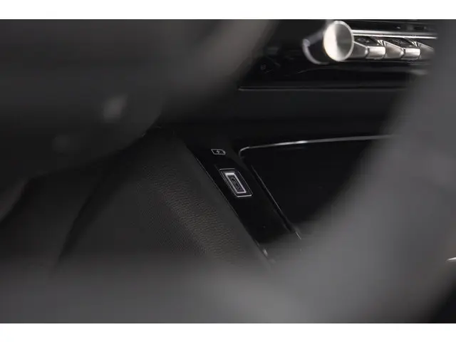 Peugeot 2008 PureTech 100 Allure 2024 Benzine 47