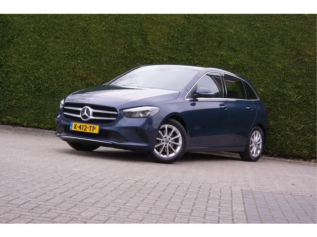 Mercedes-Benz B-Klasse B 200 2019 Benzine 39
