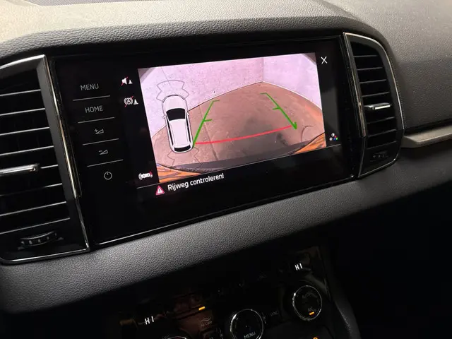 Škoda Karoq 1.0 TSI Sport 2018 Benzine 12