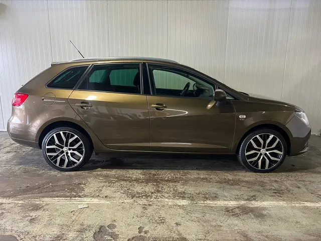 SEAT Ibiza ST aparte kleur. 1.2 TSI Style 2013 Benzine 3