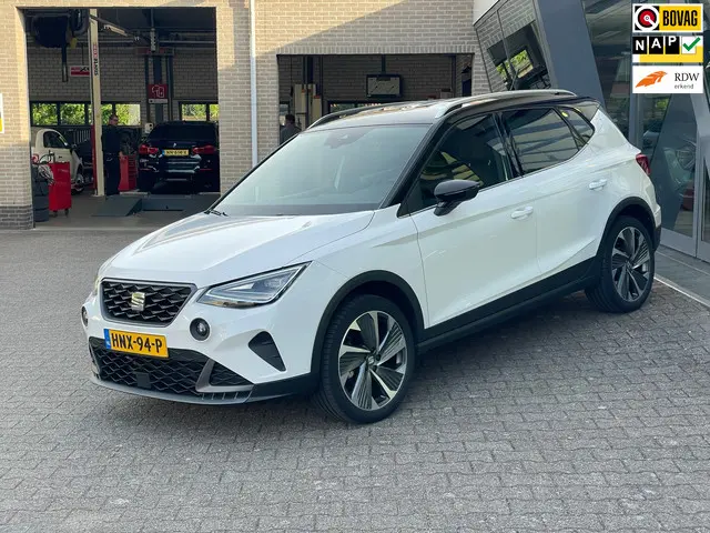 SEAT Arona 1.0 TSI FR Business Connect 2024 Benzine