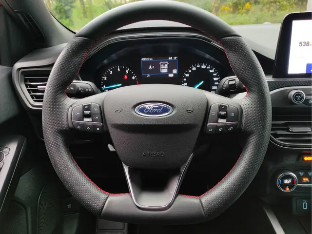 Ford Focus 1.0 EcoBoost ST Line Business 2020 Benzine 13