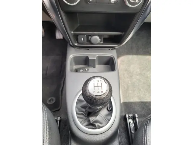Suzuki SX4 1.6 Executive 2013 Benzine 19
