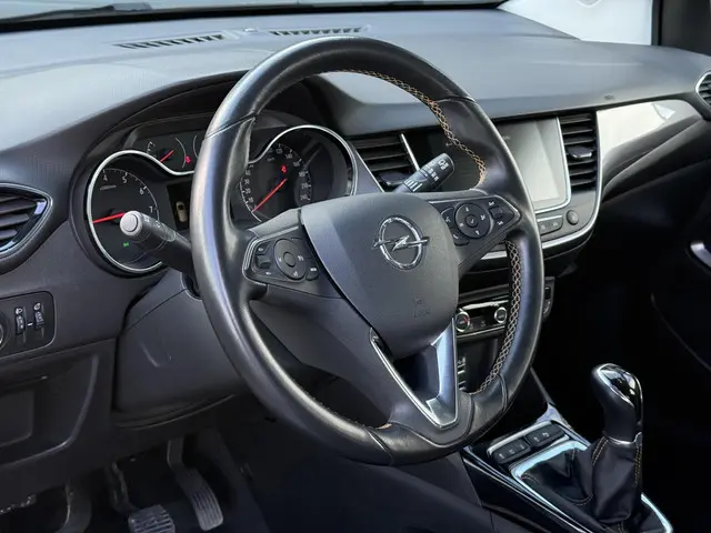Opel Crossland X 1.2 Turbo Innovation 2017 Benzine 12