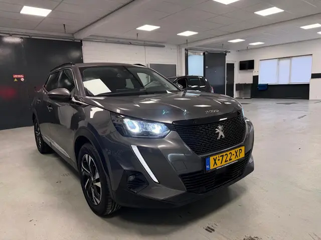 Peugeot 2008 1.2 PureTech Allure 2021 Benzine 4