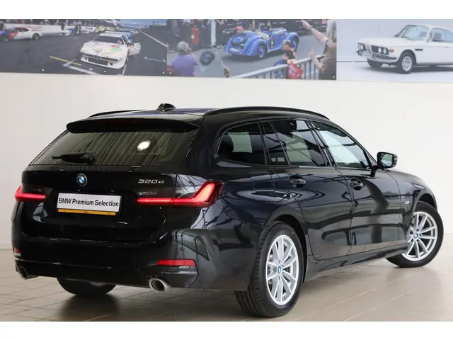 BMW 3 Serie Touring 320e 2023 Hybride Benzine 2
