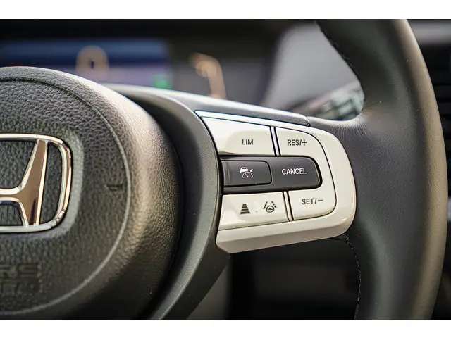 Honda Jazz 1.5i e:HEV ELEGANCE 2024 Hybride Benzine 18