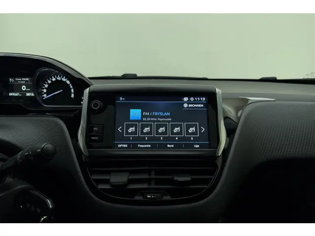 Peugeot 2008 1.2 PureTech Allure 2019 Benzine 27