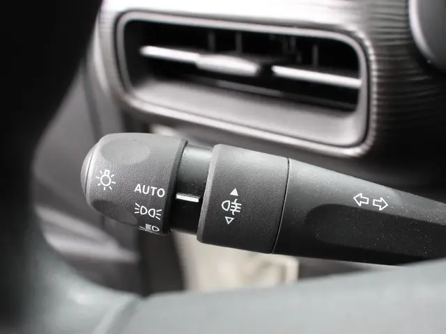 Jeep Avenger Longitude 54 kWh 2024 Elektrisch 17