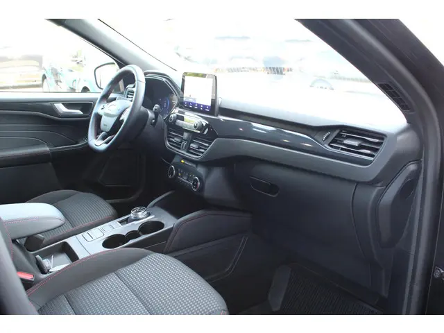 Ford Kuga 2.5 PHEV ST-Line 2024 Hybride Benzine 12