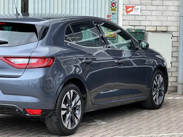 Renault Mégane 1.3 TCe 140 EDC Intens 2020 Benzine 27
