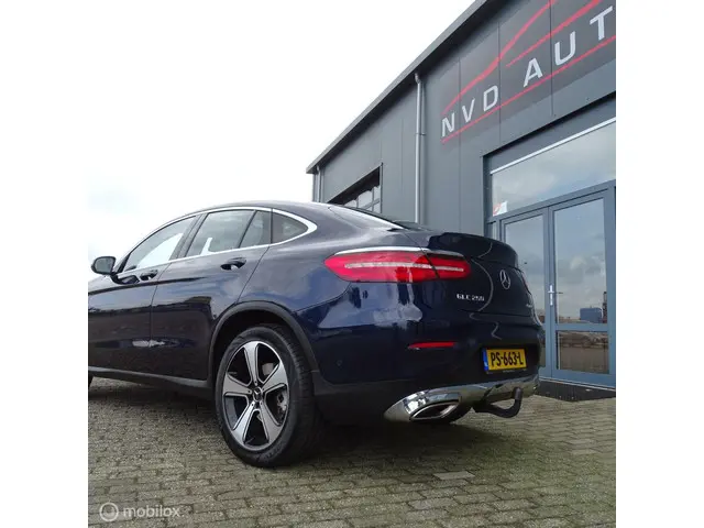 Mercedes-Benz GLC Coupe 250 4MATIC Prestige 2017 Benzine 4