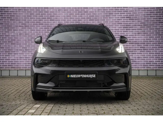 Lynk & Co 01 1.5 More Plug-in Hybrid 2025 Hybride Benzine 13