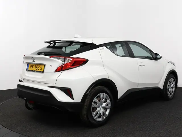 Toyota C-HR 1.2 Comfort 2017 Benzine 2