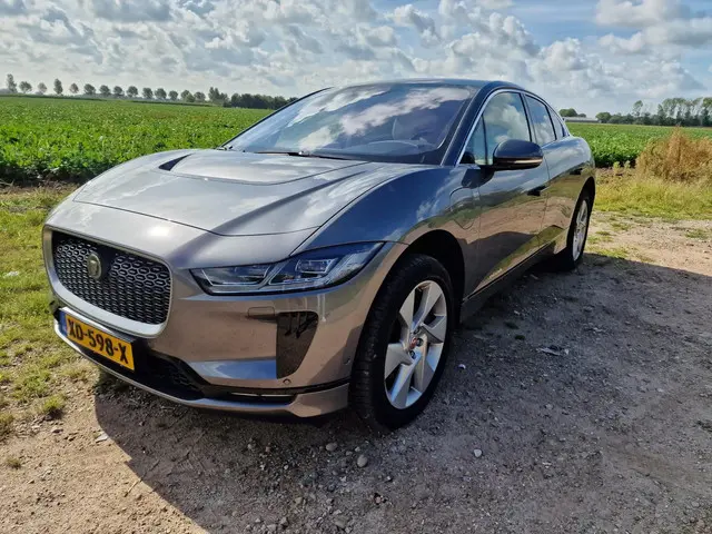 Jaguar I-PACE EV400 SE 90 kWh 2018 Elektrisch 4