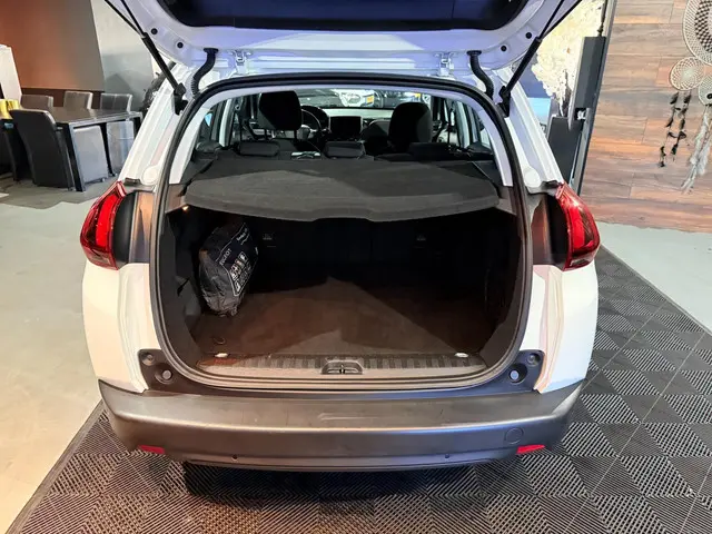 Peugeot 2008 |1.2 PureTech Blue Lion | Pano | 2017 Benzine 15