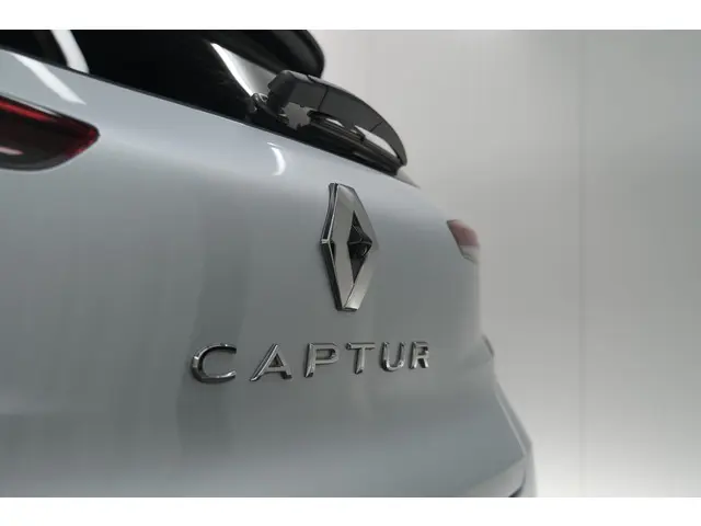 Renault Captur Mild Hybrid 140 EDC Techno 2023 Benzine 4