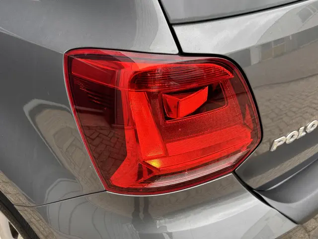 Volkswagen Polo 1.0 Lounge Edition 2015 Benzine 10