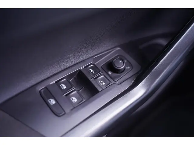 Volkswagen Polo 1.0 TSI Polo Comfortline 2019 Benzine 36