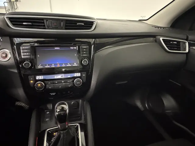 Nissan QASHQAI 1.3 DIG-T Design Edition 2021 Benzine 31