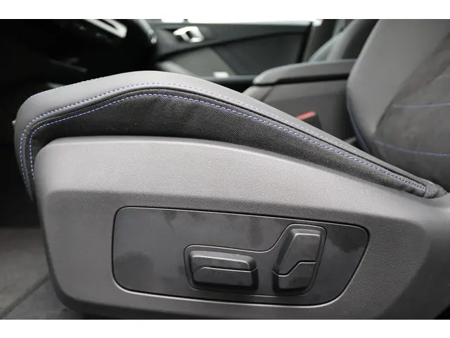 BMW 2 Serie Gran Coupé 220 2025 Benzine 16