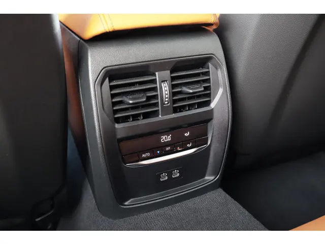 BMW M3 3-serie Touring xDrive Competition 2025 Benzine 26