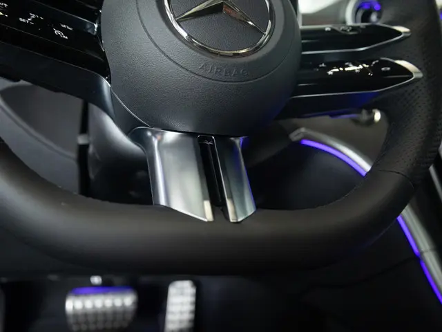 Mercedes-Benz C-Klasse Estate 180 AMG Line 2024 Benzine 37