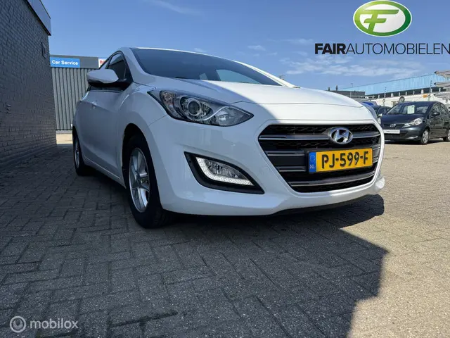 Hyundai i30 1.6 GDi GO! 2017 Benzine 19