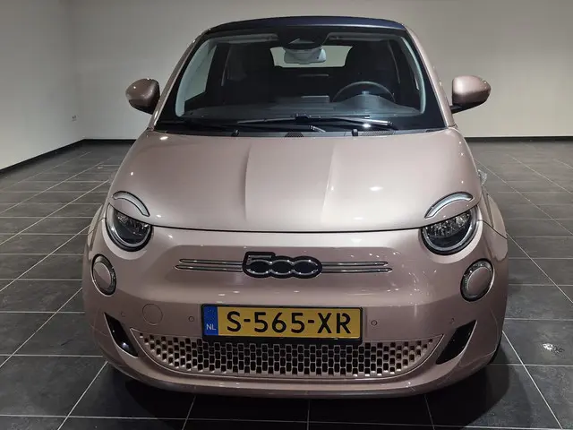 Fiat 500C 500E 42 kWh 2023 Elektrisch 17