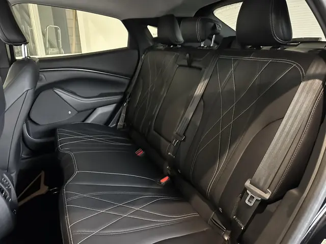 Ford Mustang Mach-E RWD 75 kWh 2021 Elektrisch 8