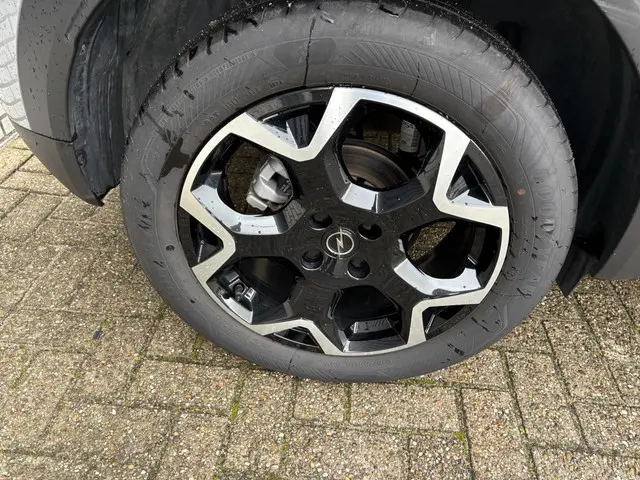 Opel Mokka 1.2 Turbo Edition 2024 Benzine 24