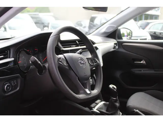 Opel Corsa 1.2 Edition//Airco//5drs!! 2020 Benzine 4