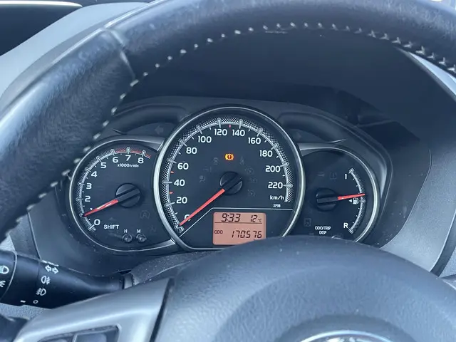 Toyota Yaris 1.3 VVT-i Aspiration 2015 Benzine 17