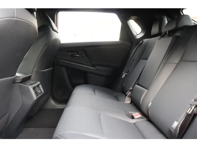 Toyota bZ4X Executive 73 kWh 2025 Elektrisch 38