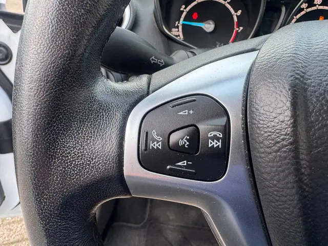 Ford Fiesta 1.0 Style Airco,Led, Navigatie 2015 Benzine 24