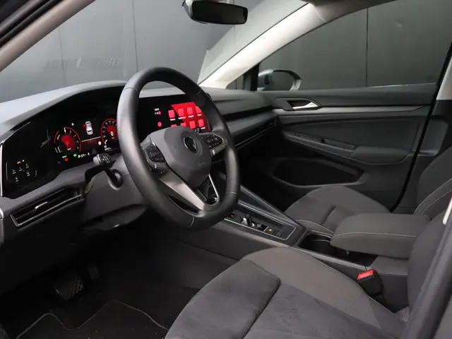 Volkswagen Golf 1.4 eHybrid 2021 Hybride Benzine 13